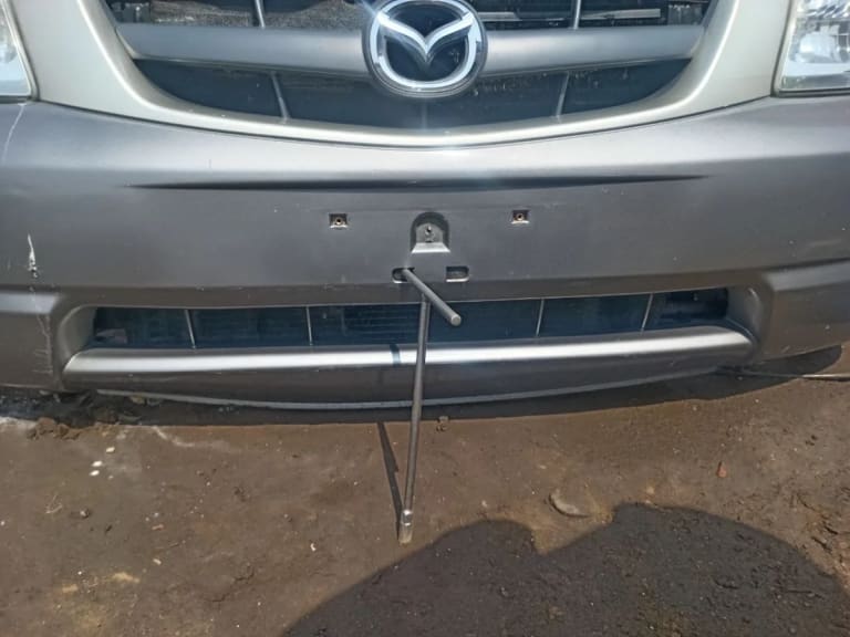 Nose cut Mazda Tribute used in Sharjah — photo 2