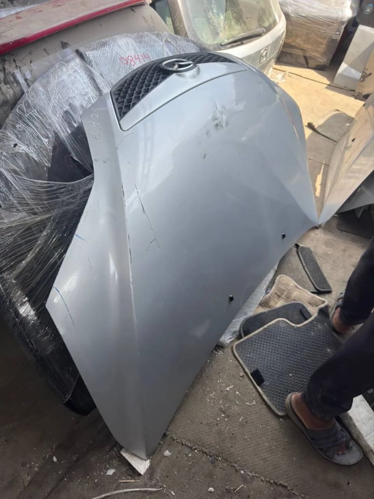 Hood Mazda Mazda2 used in Sharjah — photo 2