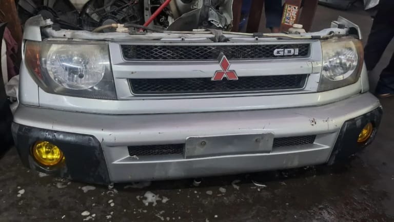 Mitsubishi Pajero Ноускат 