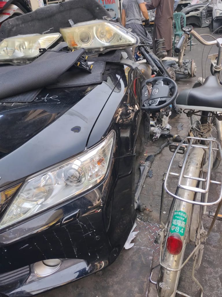 Nose cut + Hood + Fender Toyota Camry used in Sharjah — photo 5
