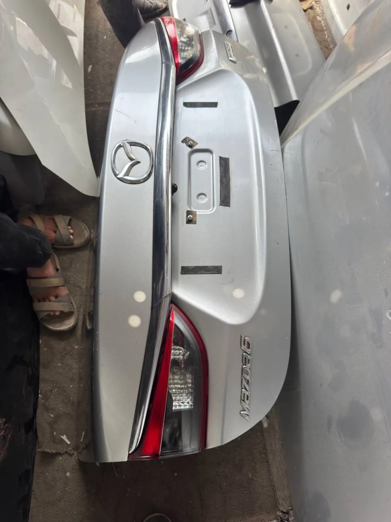 Trunk lid Mazda 6 used in Sharjah — photo 2