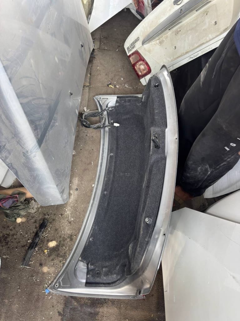 Trunk lid Mazda 6 used in Sharjah — photo 4