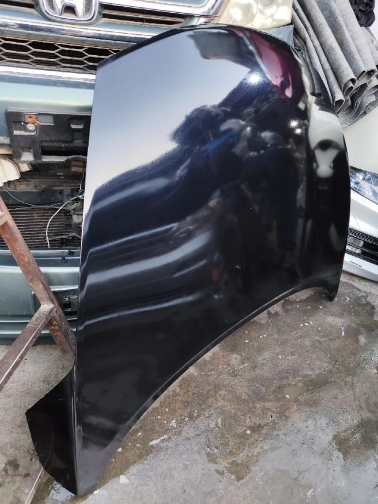 Hood Nissan Juke used in Sharjah — photo 2