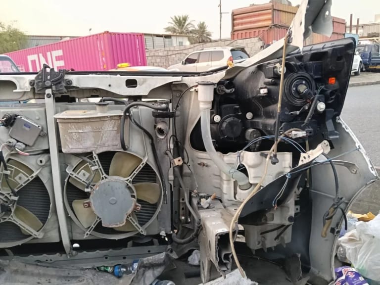Nose cut Toyota Alphard used in Sharjah — photo 4