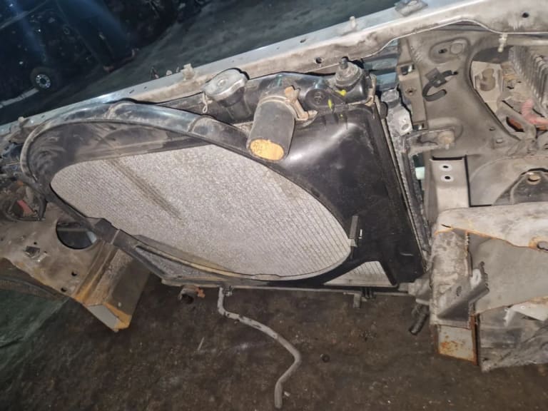Nose cut Nissan Terrano used in Sharjah — photo 5