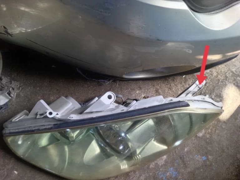 Bumper + Grille + Headlights Toyota Caldina used in Sharjah — photo 16