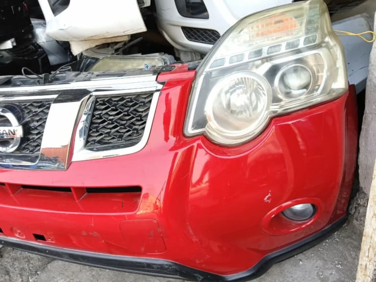 Nose cut Nissan X-Trail used in Sharjah — photo 2
