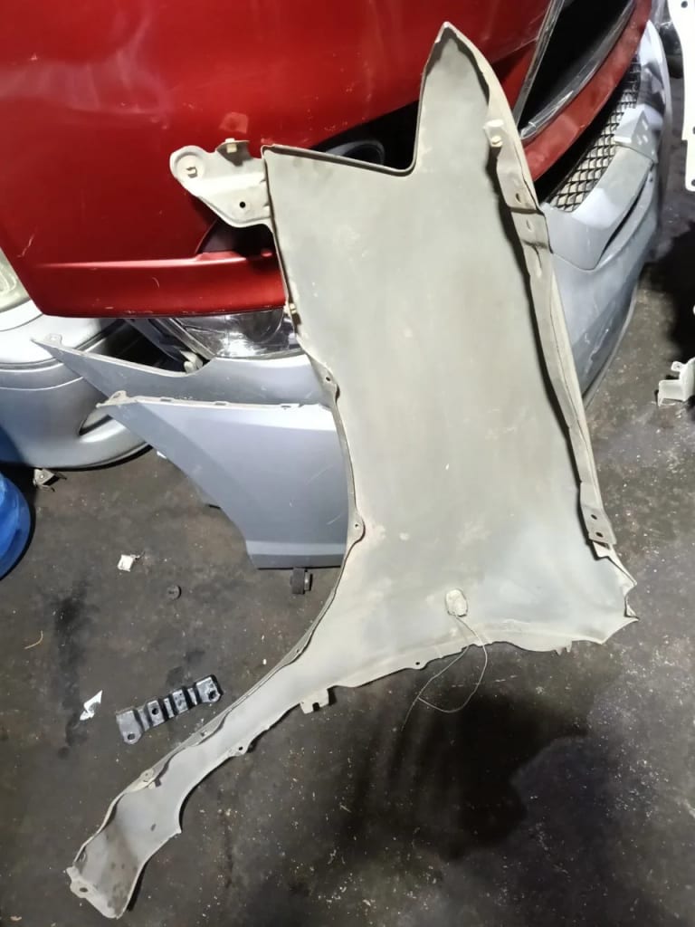 Fender Toyota Succeed used in Sharjah — photo 2