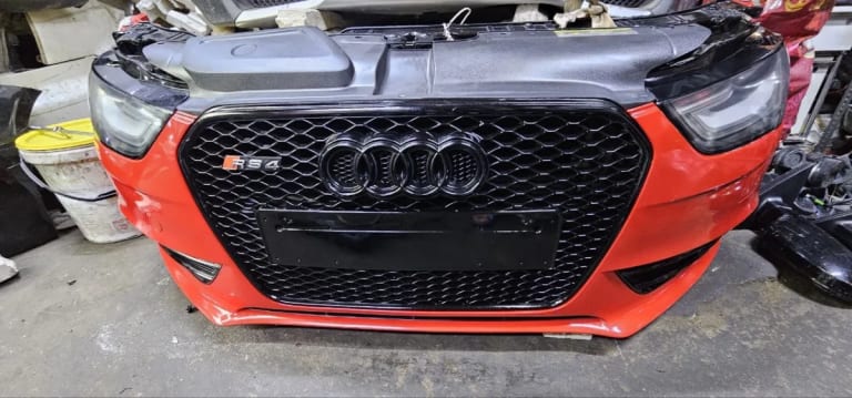 Audi RS4 Ноускат, капот, крылья 2шт, зеркала 2шт, приборная панель 