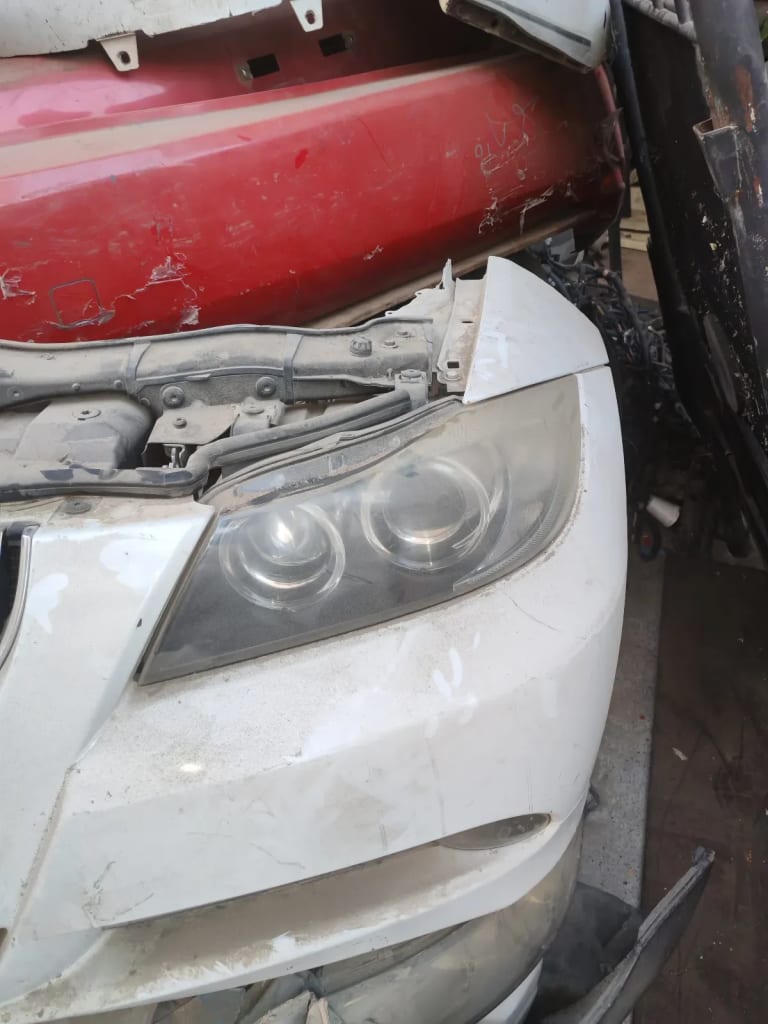 Nose cut BMW used in Sharjah — photo 2