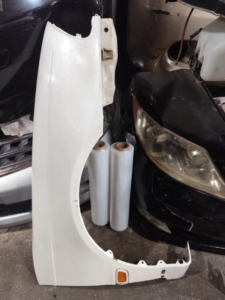 Fender Toyota Caldina used in Sharjah — photo 2