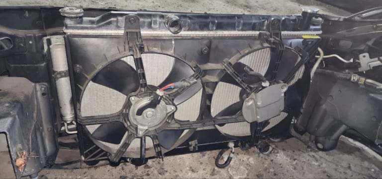Bumper + Headlights + Radiator Nissan Teana used in Sharjah — photo 6