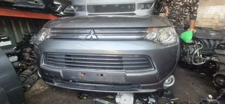 Nose cut + Hood Mitsubishi Outlander
