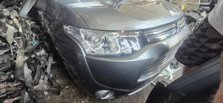 Nose cut + Hood + Fender Mitsubishi Outlander used in Sharjah — photo 4