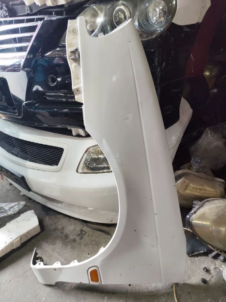 Fender Toyota Caldina used in Sharjah — photo 2