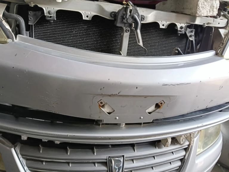 Toyota Allion Ноускат (ксенон)