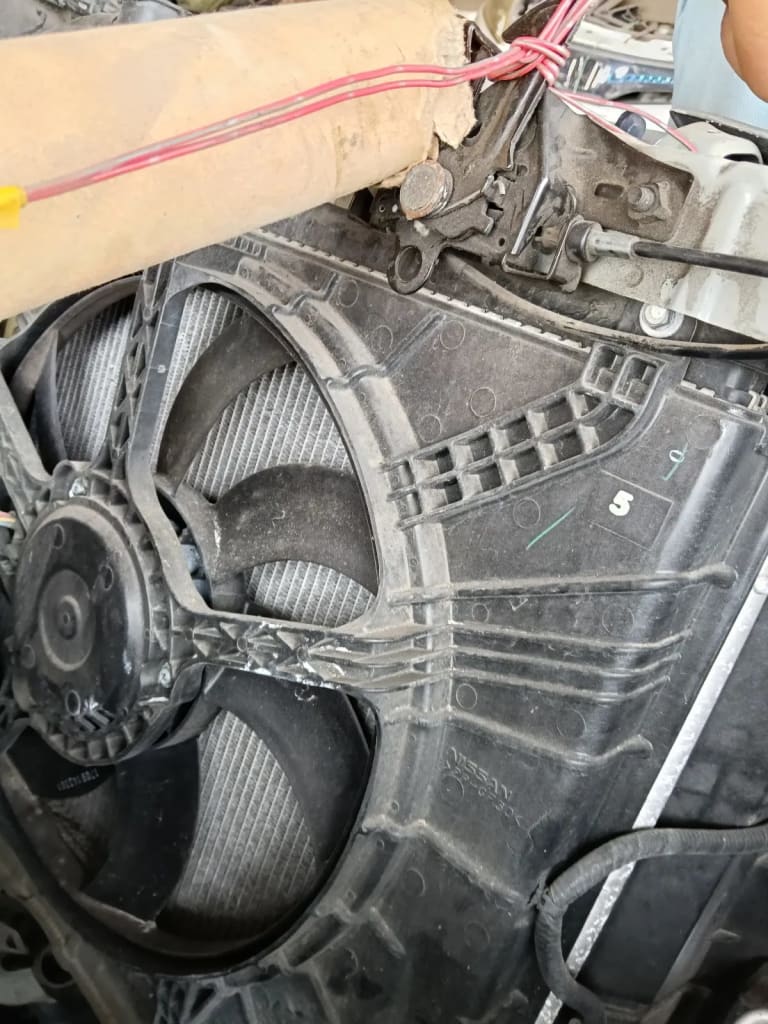 Nose cut Nissan Note used in Sharjah — photo 2