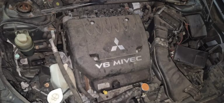Engine + AT + Differential Mitsubishi 6B31 used in Sharjah — photo 2