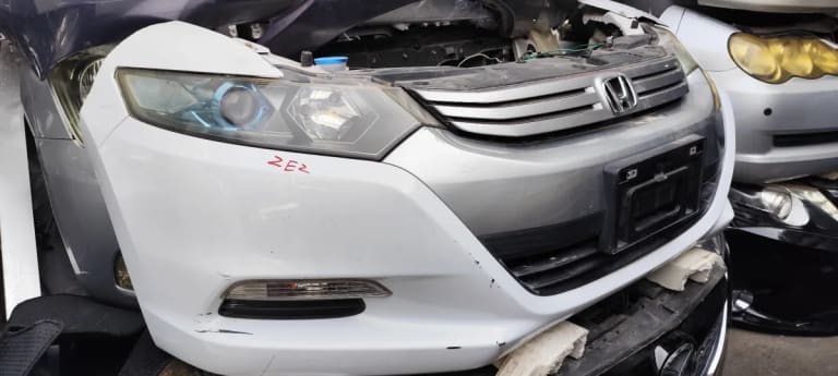 Nose cut Honda Insight used in Sharjah — photo 2