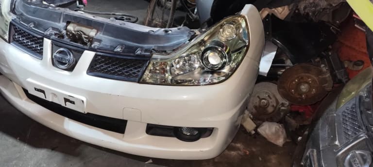 Nissan Wingroad Ноускат 