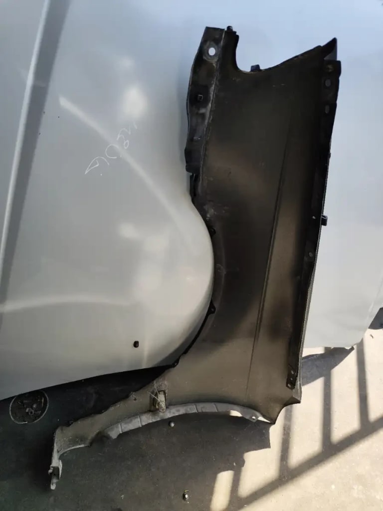Fender Toyota Caldina used in Sharjah — photo 4