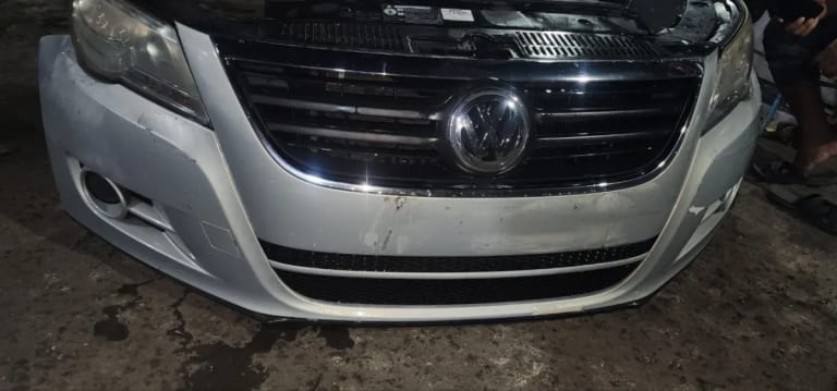 Volkswagen Tiguan Ноускат, капот 