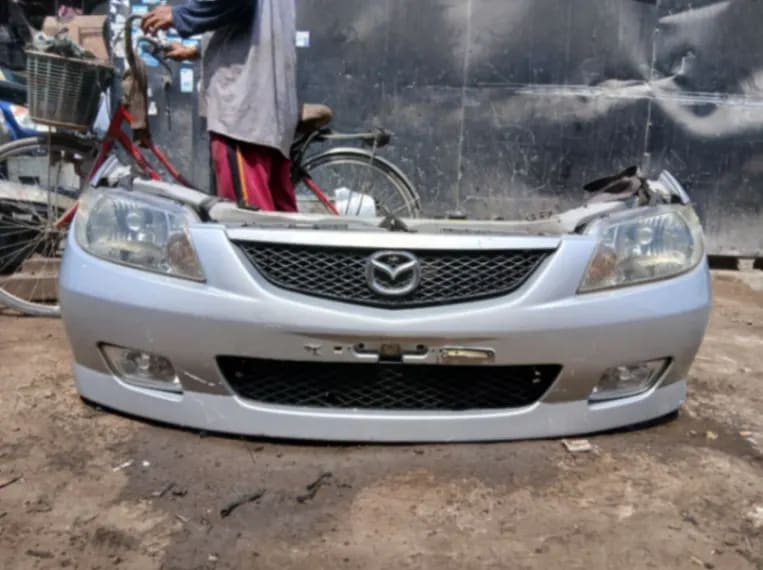 Mazda Familia Ноускат 