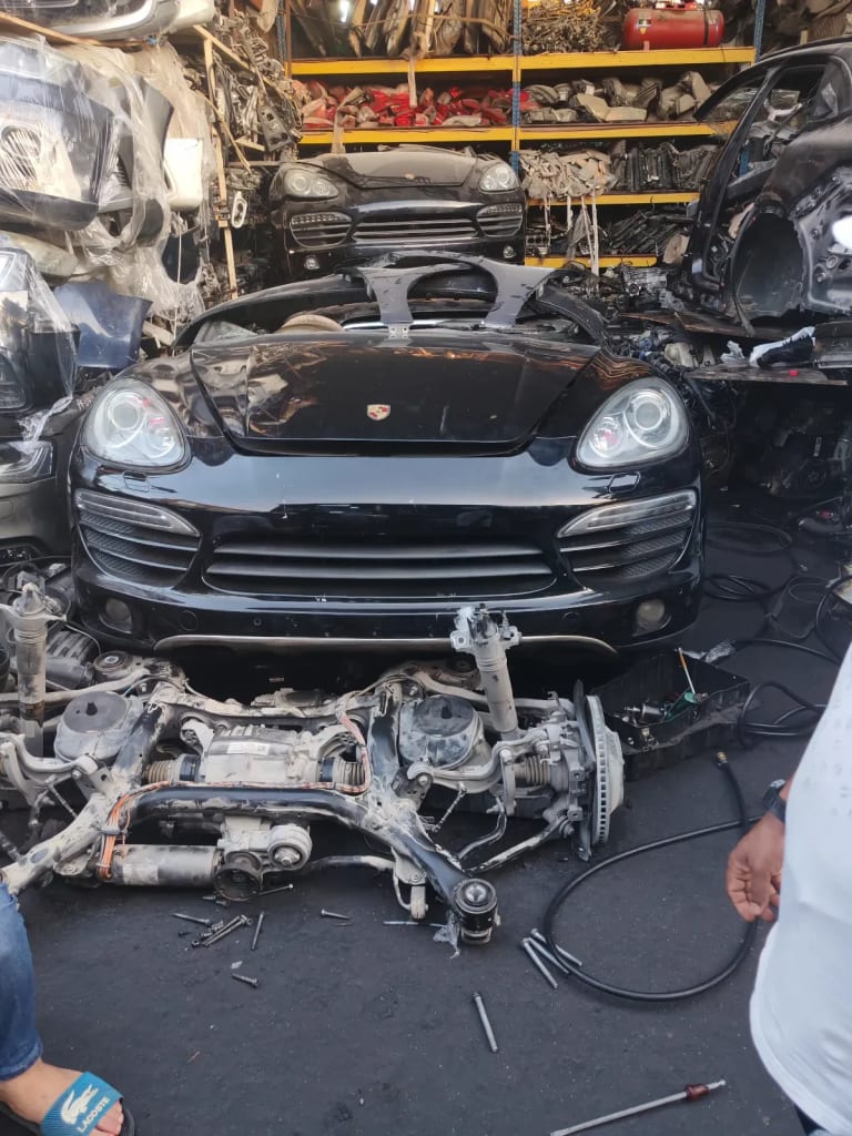Porsche Cayenne Ноускат, капот, крылья 2шт