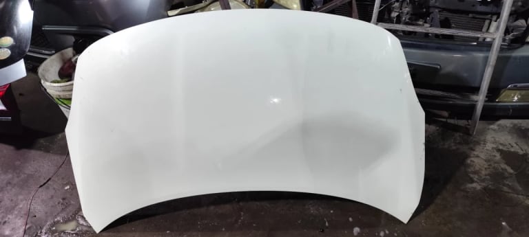 Nissan Sunny Капот 