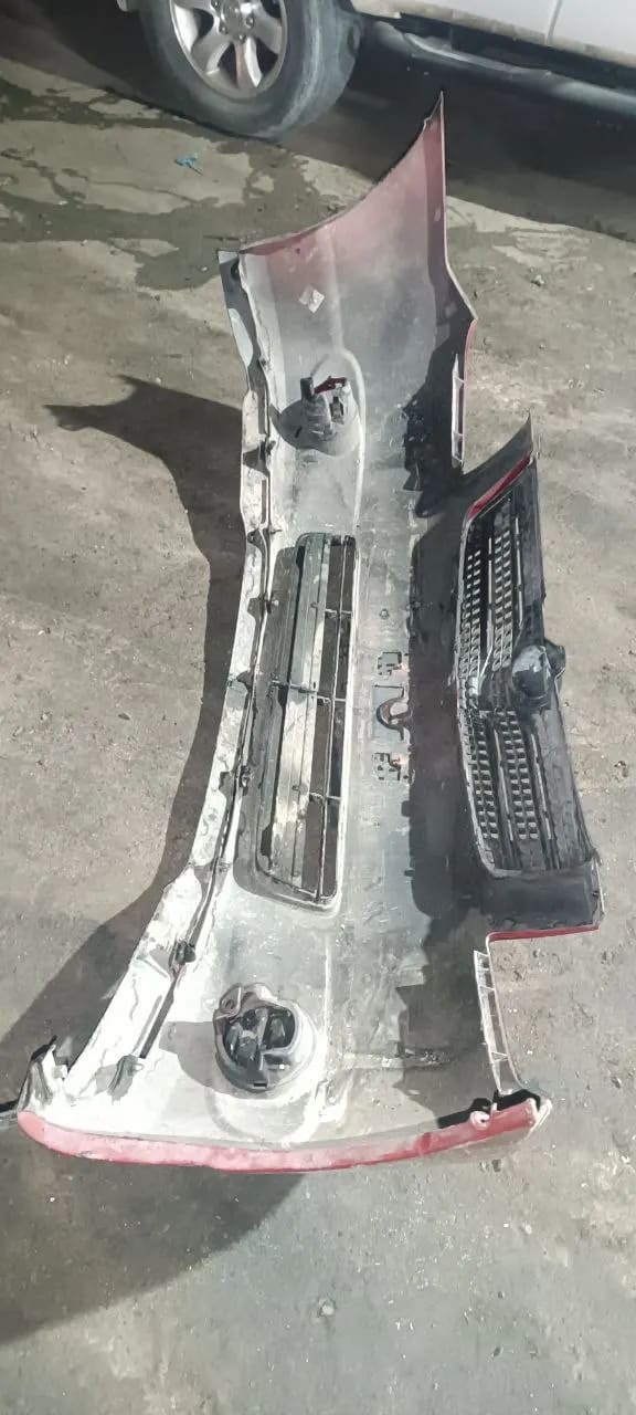Bumper + Grille Toyota Spacio used in Sharjah — photo 9