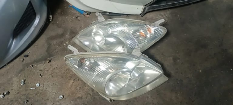 Headlights Toyota Spacio