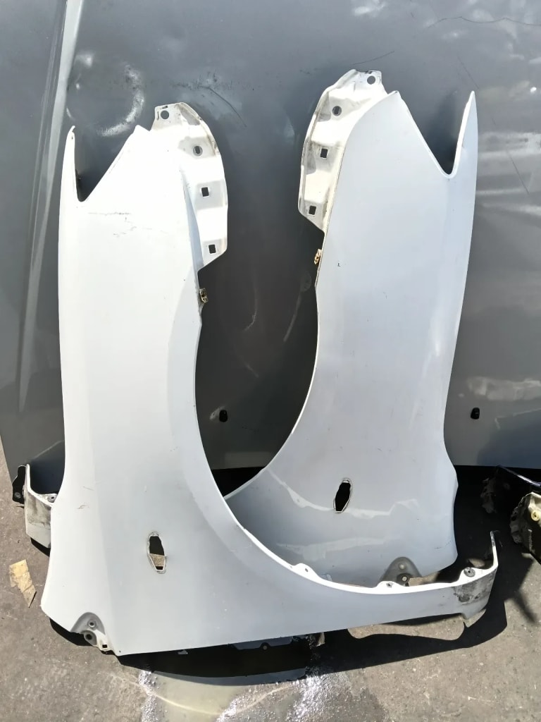 Toyota Corolla Axio Крылья 2шт