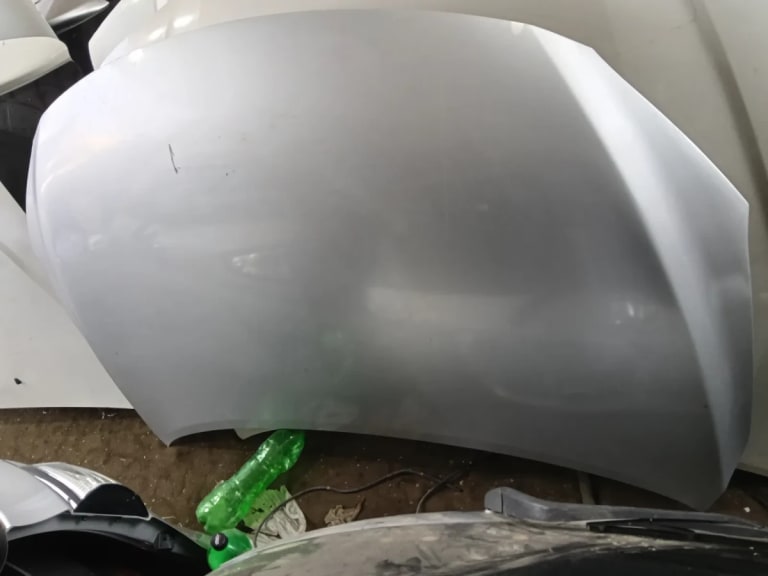 Nissan Sentra Капот 