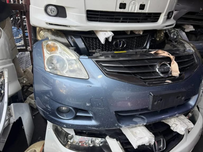 Nissan Altima Ноускат 