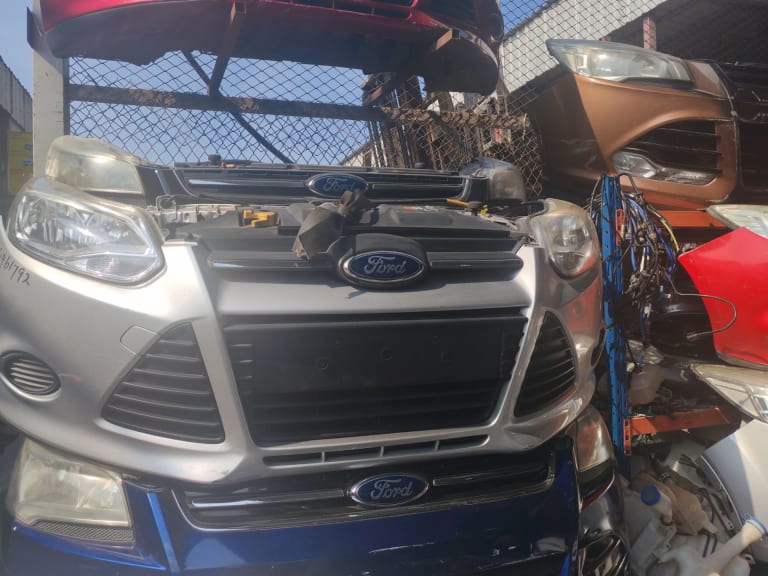 Nose cut Ford Focus