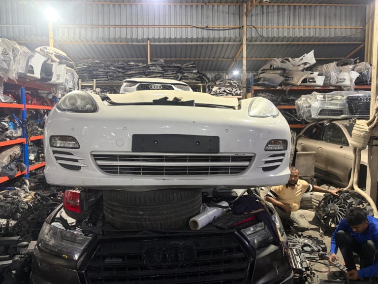 Nose cut Porsche Panamera