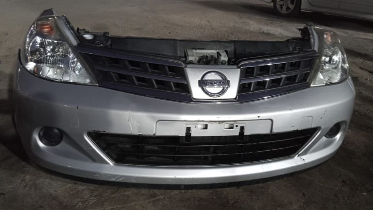 Nose cut Nissan Tiida 62511ED000