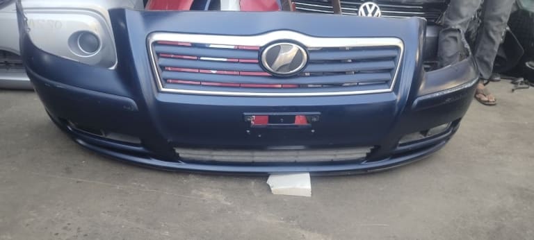 Bumper Toyota Avensis