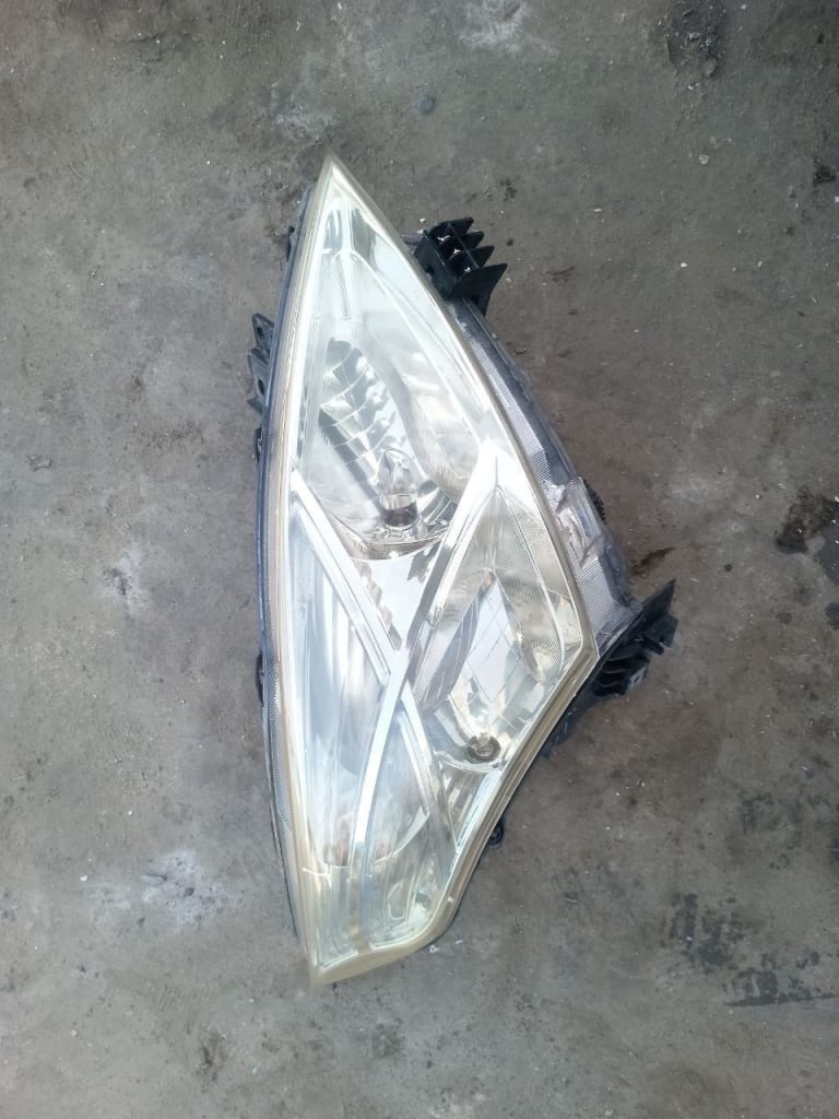 Headlights Nissan Teana