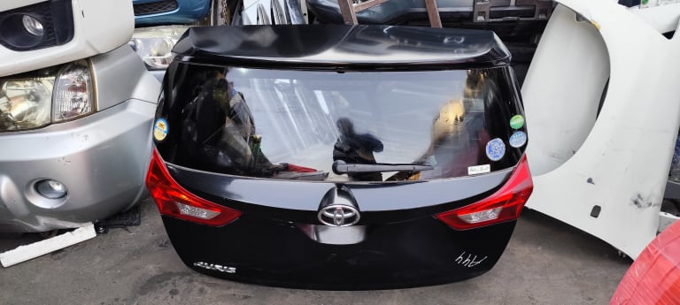 Trunk lid Toyota Auris