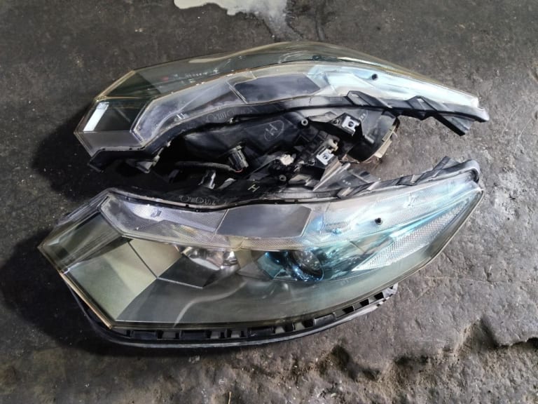 Headlights Honda Insight