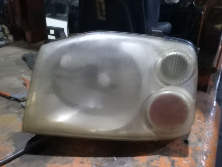 Headlights Nissan Frontier