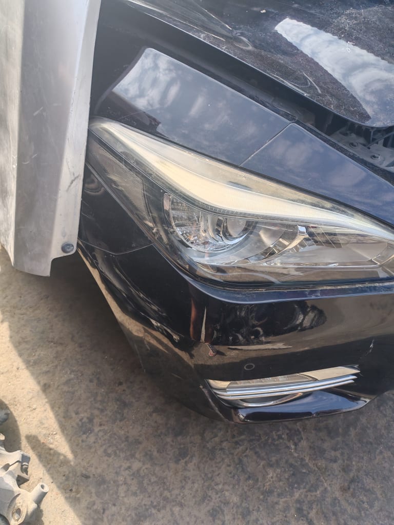 Nose cut + Hood Infiniti Q70