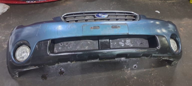 Bumper Subaru