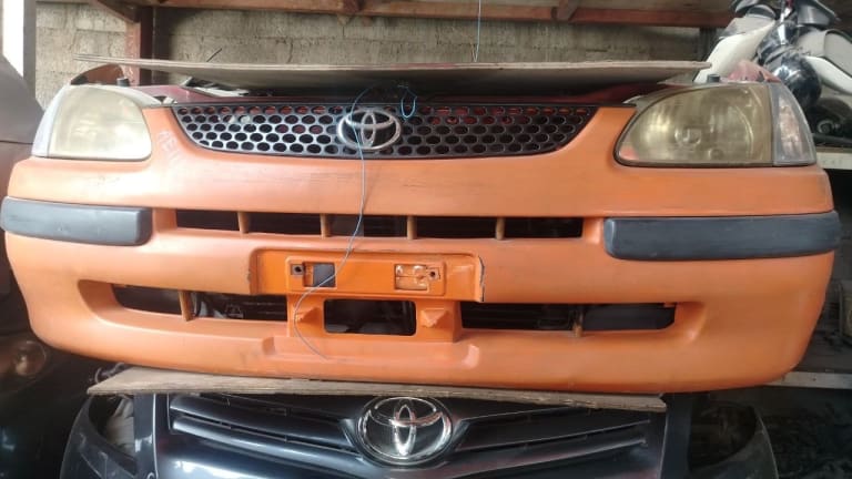Nose cut Toyota Corolla Spacio
