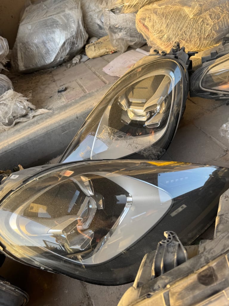 Headlights Porsche Cayenne