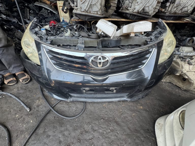 Nose cut Toyota Avensis