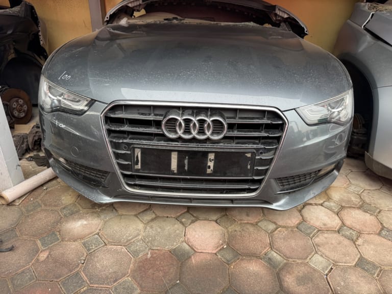 Nose cut + Hood Audi A5