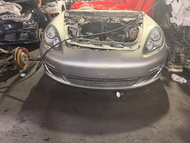 Nose cut Porsche Panamera