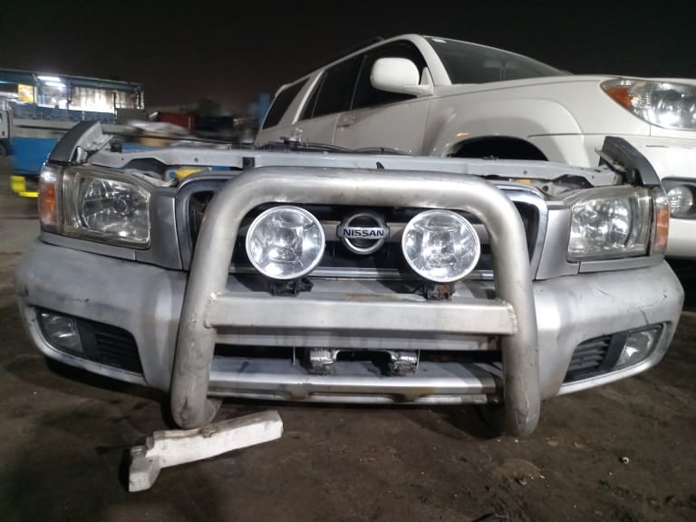 Nose cut Nissan Pathfinder